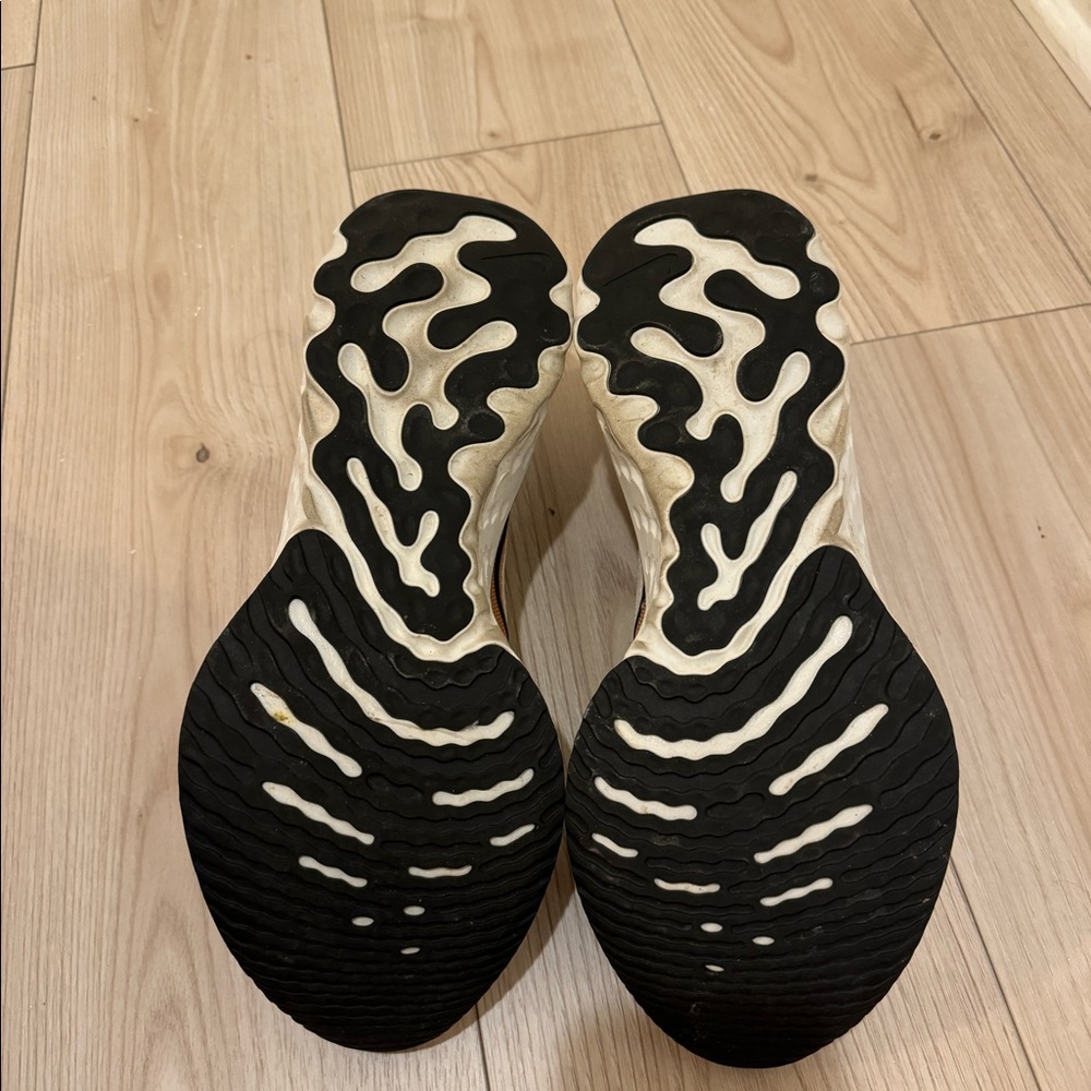 Nike React Infinity Run - image 8